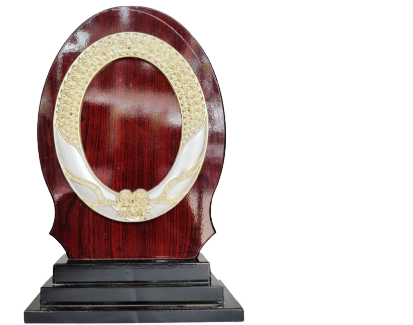 Big oval wooden trophy (Large- 18")