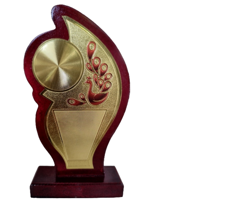 Curved wooden trophy (Large- 7")